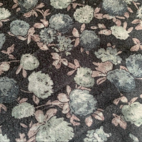 Unbranded. Navy Blue Granny Core Coastal Grandma Outdoors Lace/Floral Scarf - Picture 5 of 7